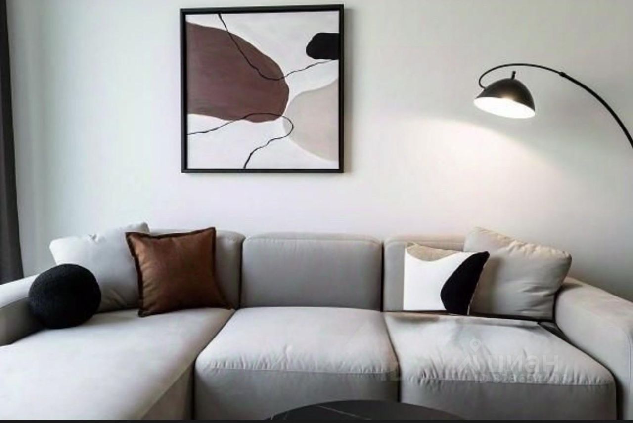 Аренда 3-комн квартиры на вторичном рынке Поклонная улица, 9