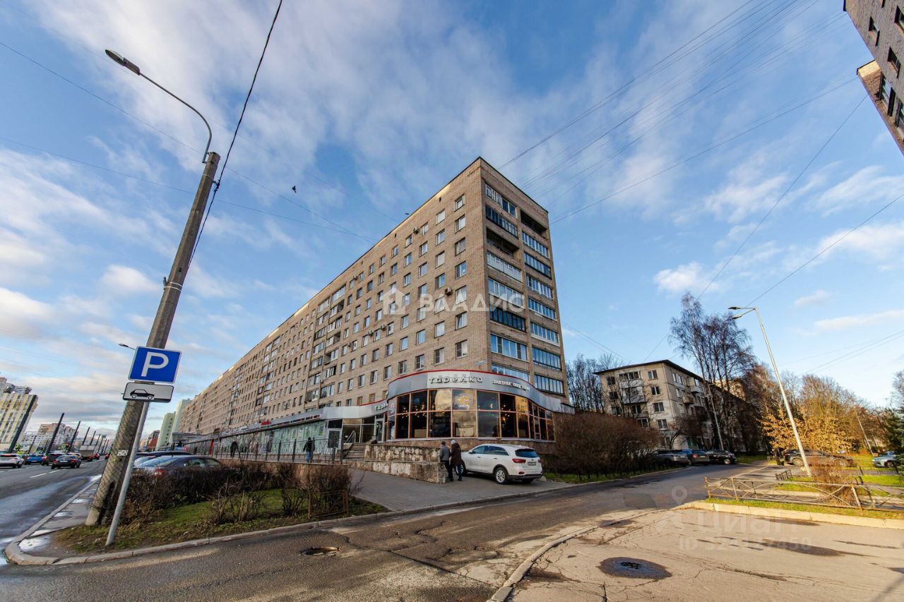 Продажа 3-комн квартиры на вторичном рынке проспект Просвещения, 84К1