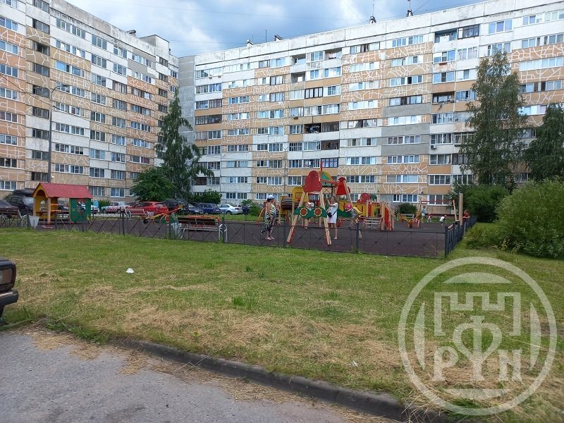 Продажа 3-комн квартиры на вторичном рынке Ломоносов г., Победы ул. ,  д. 36,  к. 2