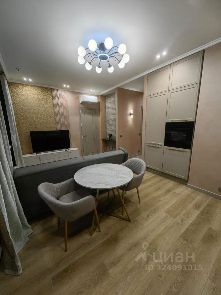 Аренда 2-комн квартиры на вторичном рынке Березовая аллея, 19к2