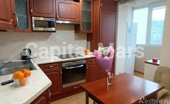 Аренда 2-комн квартиры на вторичном рынке ул Бадаева,  д. 8,  к. 1