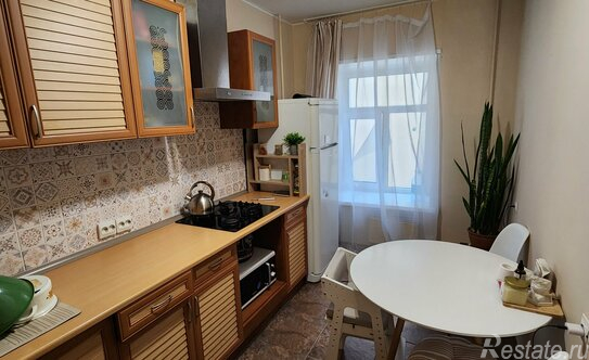 Продажа 2-комн квартиры на вторичном рынке улица Лабутина,  д. 20-22 литБ