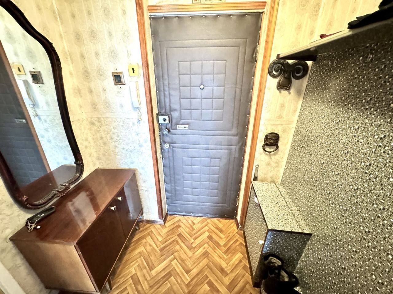 Продажа 2-комн квартиры на вторичном рынке Фрязевская улица, 15К3