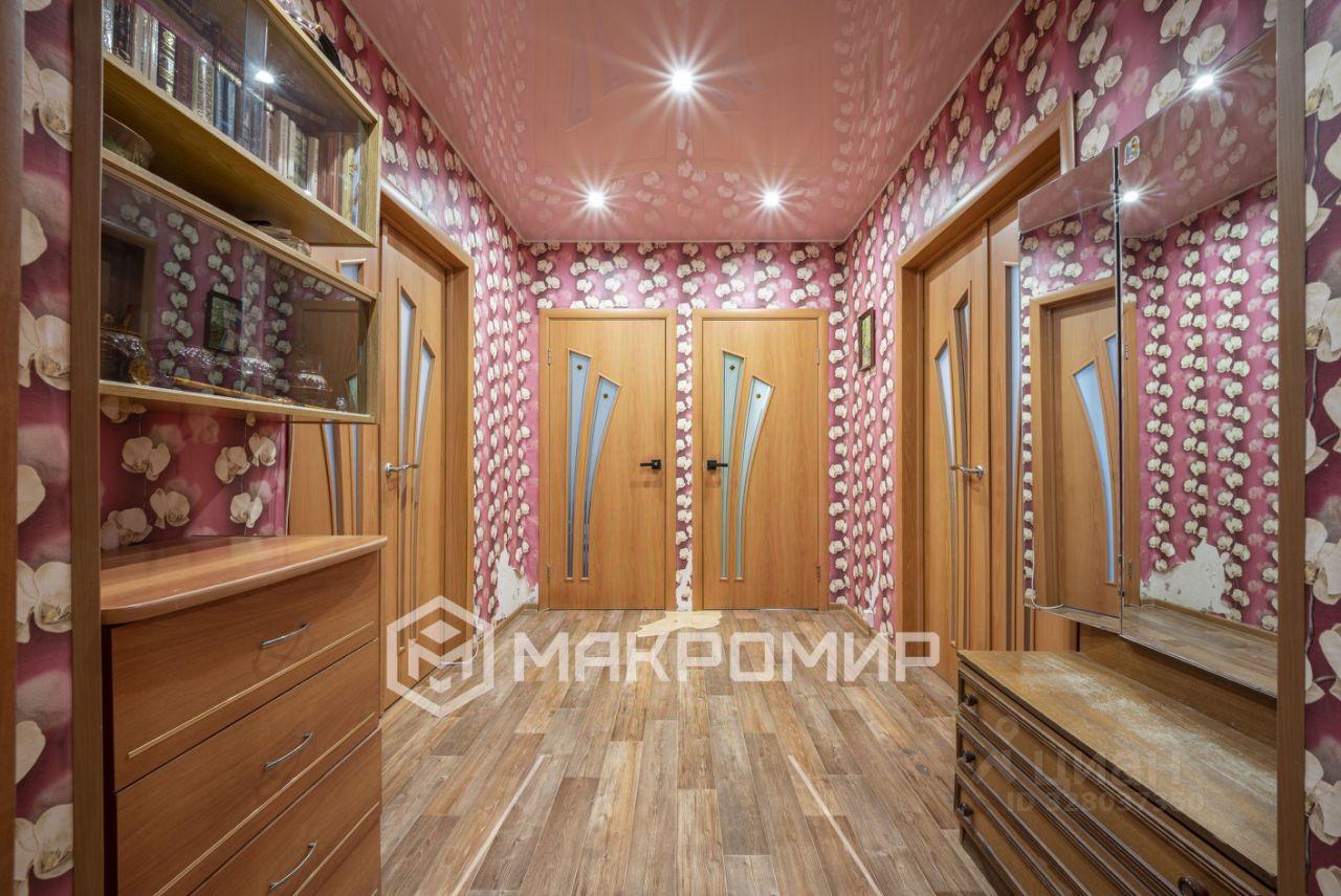 Продажа 4-комн квартиры на вторичном рынке улица Маршала Кожедуба, 14