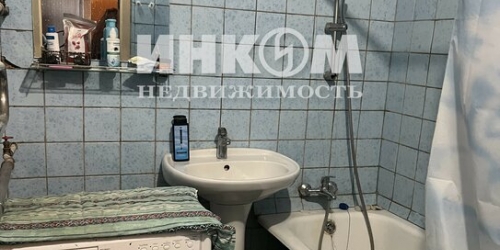 2-комн квартира Живописная улица,  д. 48