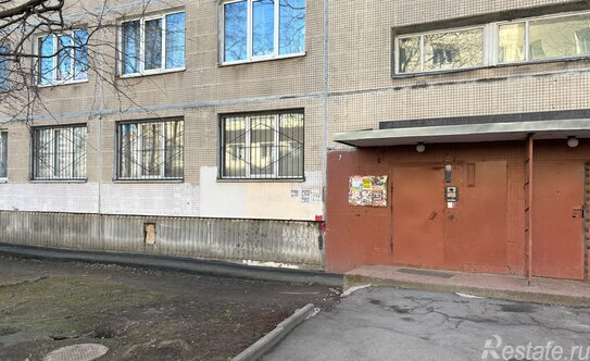 Продажа 2-комн квартиры на вторичном рынке Большевиков пр-кт,  д. 9 к1 литТ