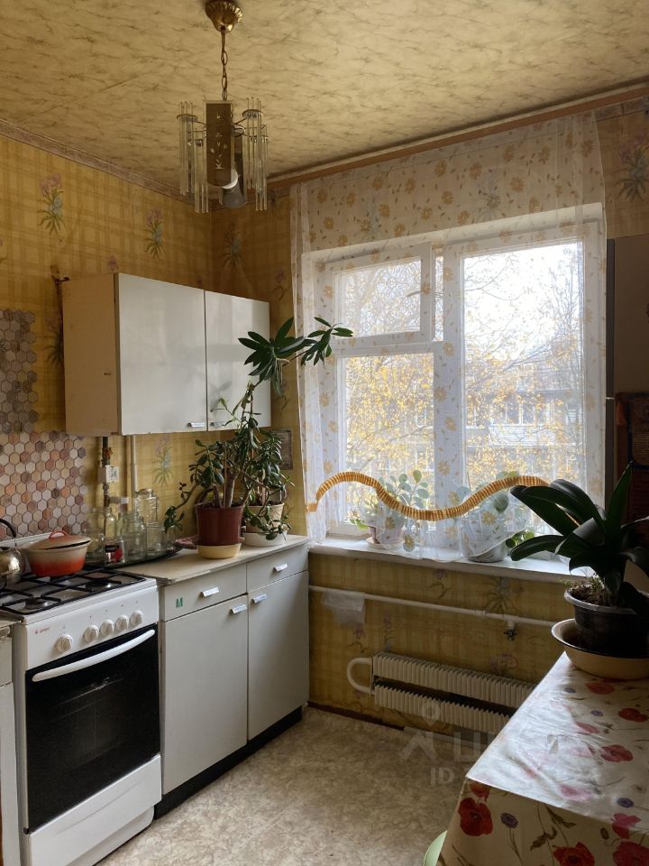 Продажа 1-комн квартиры на вторичном рынке Электросталь, Южный проспект, 11к4