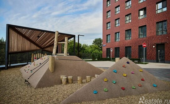 Продажа 2-комн квартиры на вторичном рынке ул Петра Алексеева,  д. 12,  к. 27