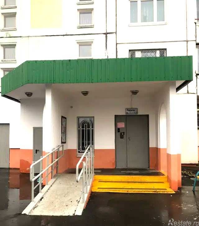 Продажа 1-комн квартиры на вторичном рынке Изюмская ул,  д. 43