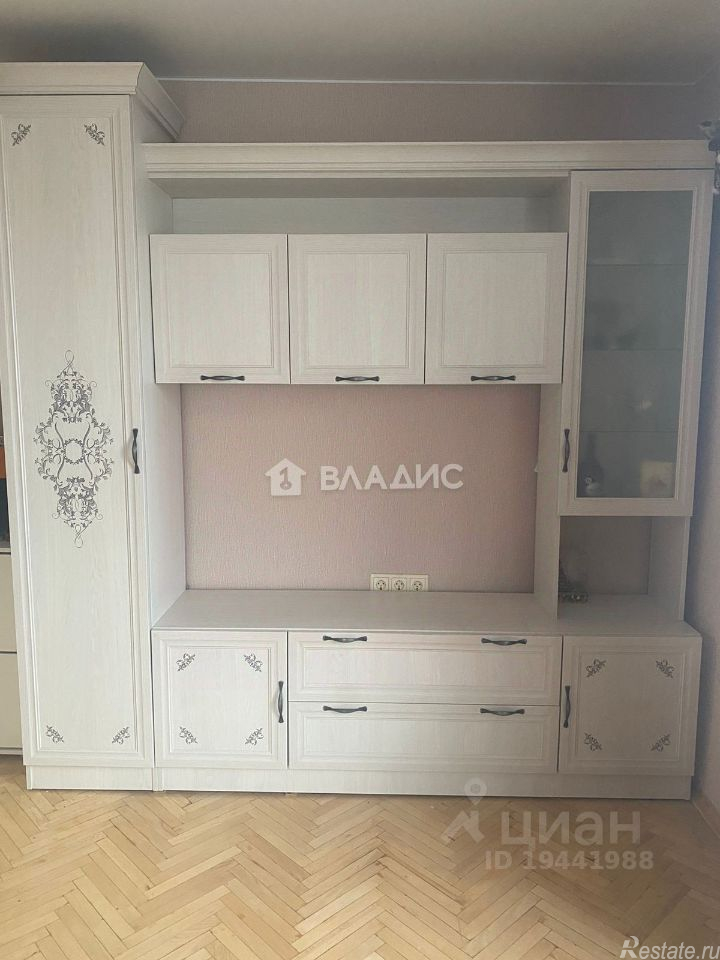 Продажа 2-комн квартиры на вторичном рынке Аптекарский переулок,  д. 15