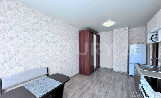 Продажа 1-комн квартиры на вторичном рынке проспект Королёва,  д. 68