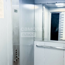 Продажа 2-комн квартиры на вторичном рынке Светлый бульвар,  д. 1 к1