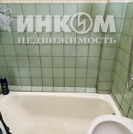 Продажа 1-комн квартиры на вторичном рынке Тульская Б. ул,  д. 2