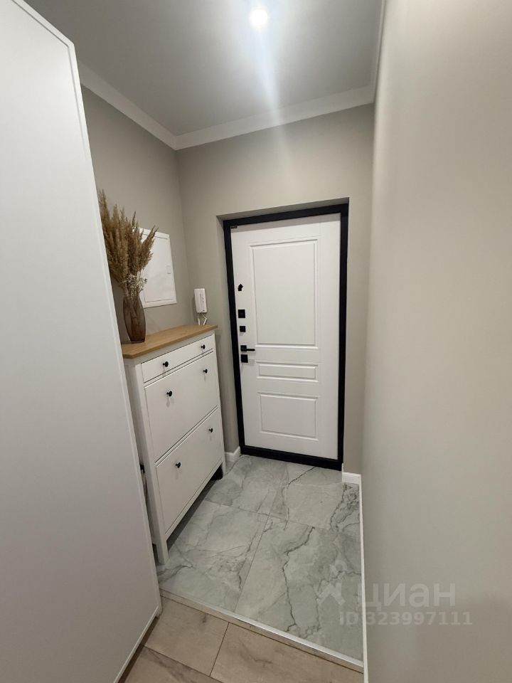 Продажа 2-комн квартиры на вторичном рынке Химки, улица Академика Грушина, 10