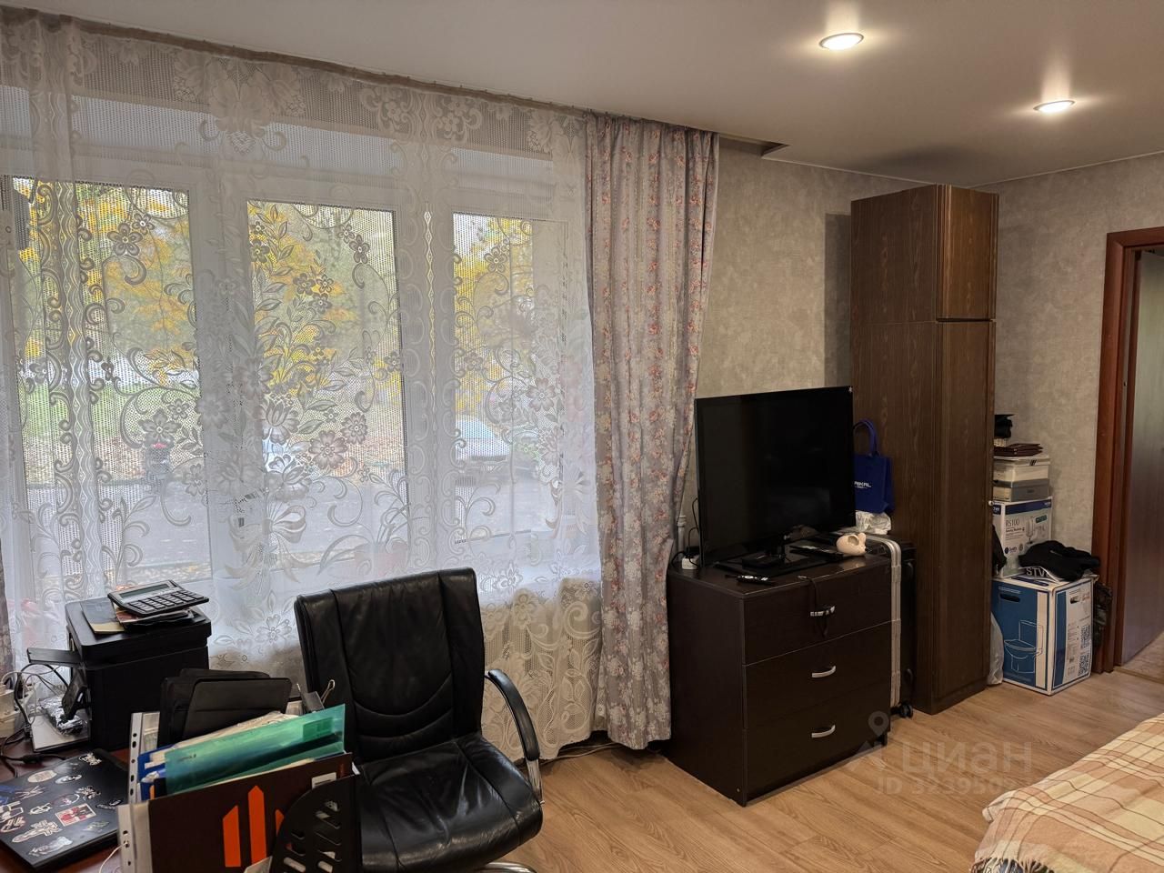 Продажа 3-комн квартиры на вторичном рынке улица Красных Зорь, 55