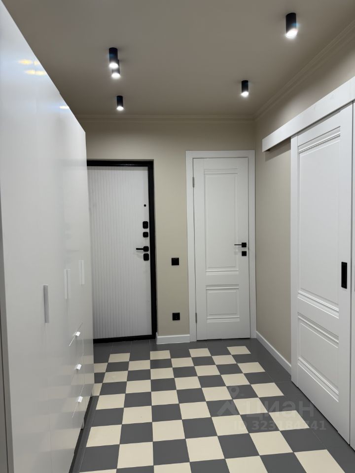 Аренда 3-комн квартиры на вторичном рынке улица Молостовых, 11К6