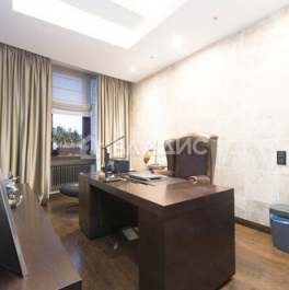 Продажа 6-комн квартиры на вторичном рынке Октябрьский переулок,  д. 5