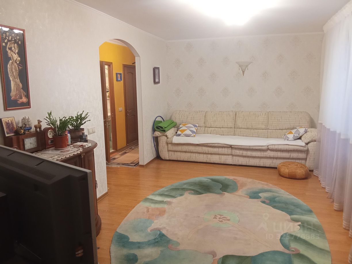 Продажа 3-комн квартиры на вторичном рынке 2-я Пугачевская улица, 7К1