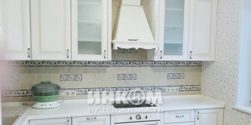 4-комн квартира улица Генерала Белобородова,  д. 12