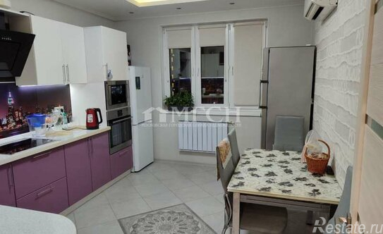 Продажа 2-комн квартиры на вторичном рынке Красногорск г, Путилково д, Новотушинская ул,  д. 5А