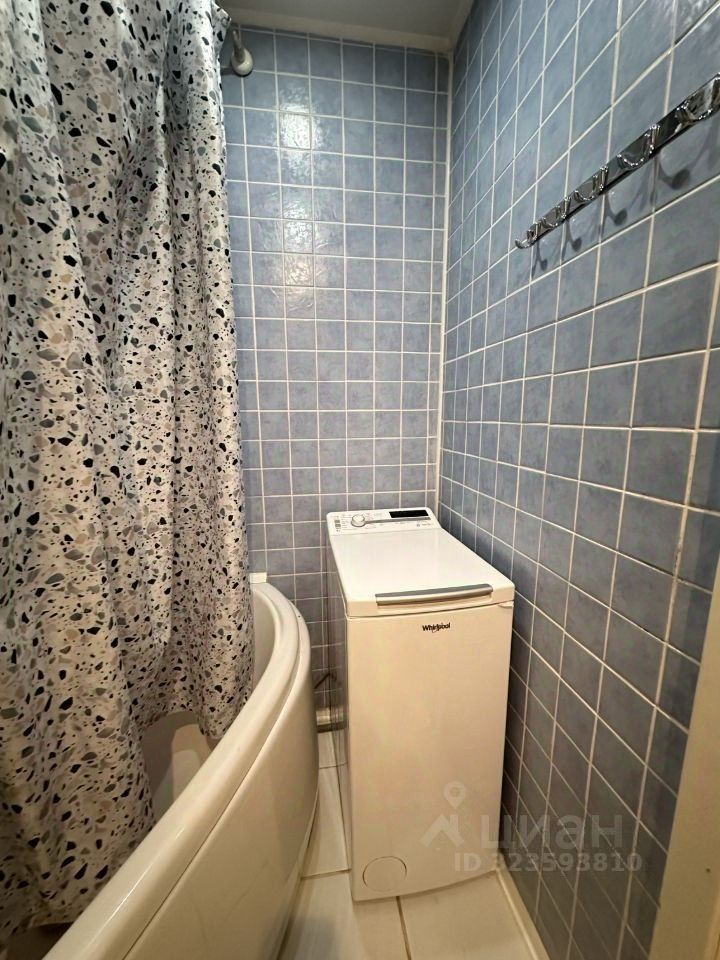 Аренда 3-комн квартиры на вторичном рынке улица Кашенкин Луг,  д. 3