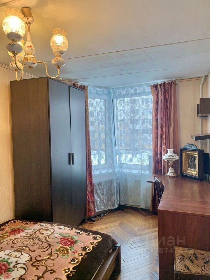 Продажа 3-комн квартиры на вторичном рынке Будапештская улица, 108К2