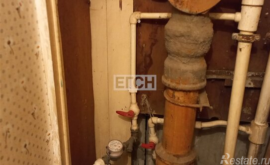 Продажа 2-комн квартиры на вторичном рынке ул Молостовых,  д. 15,  к. 5