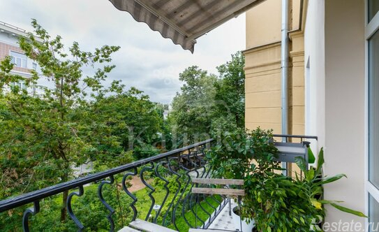 Продажа 3-комн квартиры на вторичном рынке улица Машкова,  д. 2/13