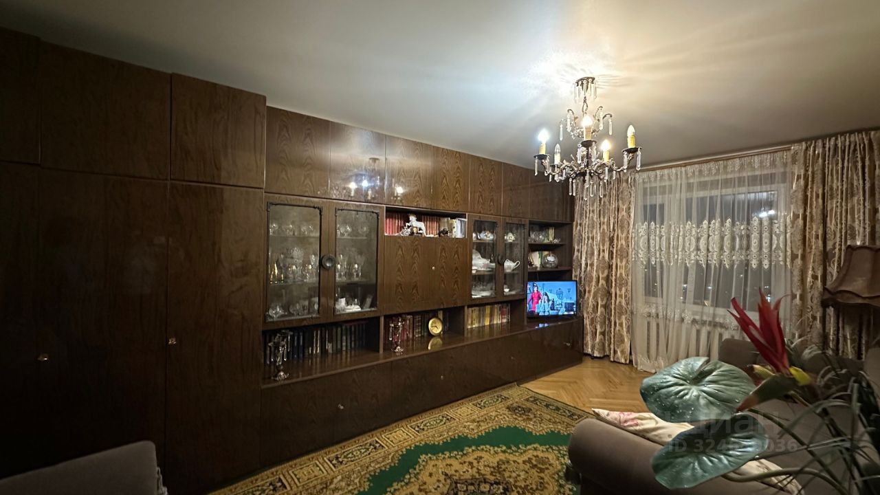 Продажа 4-комн квартиры на вторичном рынке Долгопрудный, улица Академика Лаврентьева, 23