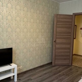 Продажа 2-комн квартиры на вторичном рынке улица Самуила Маршака,  д. 18