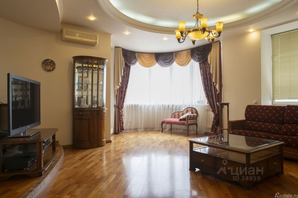 Аренда 4-комн квартиры на вторичном рынке Вересаева ул,  д. 13