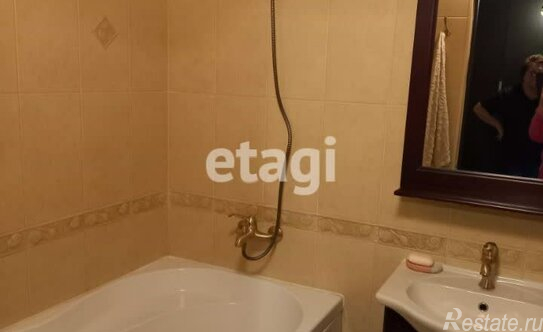 Продажа 1-комн квартиры на вторичном рынке Полтавский проезд,  д. 2