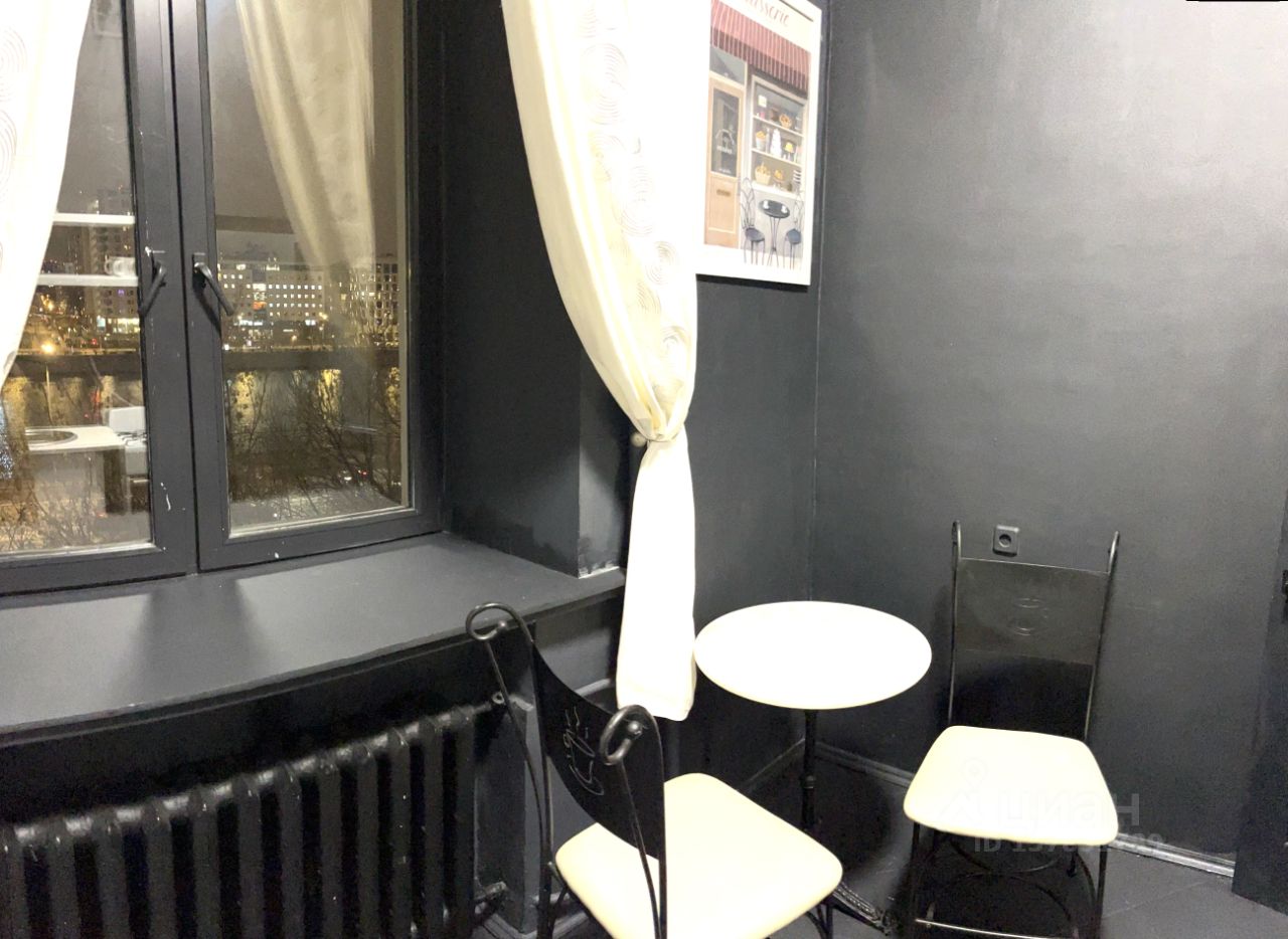 Аренда 2-комн квартиры на вторичном рынке Бережковская набережная, 12