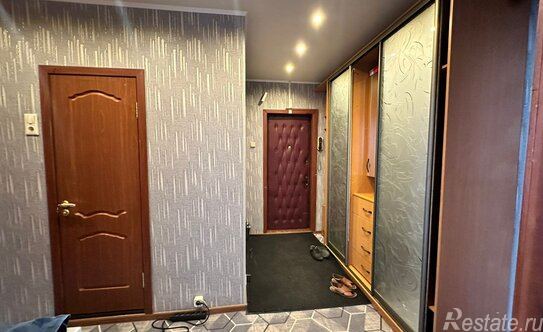 Продажа 2-комн квартиры на вторичном рынке Паромная улица,  д. 11/31