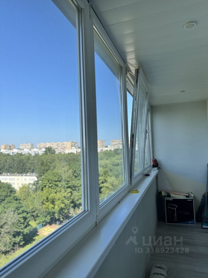 Продажа 3-комн квартиры на вторичном рынке Уссурийская улица, 11К1