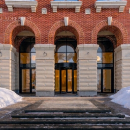 Продажа 4-комн квартиры на вторичном рынке Миргородская улица,  д. 1 с1