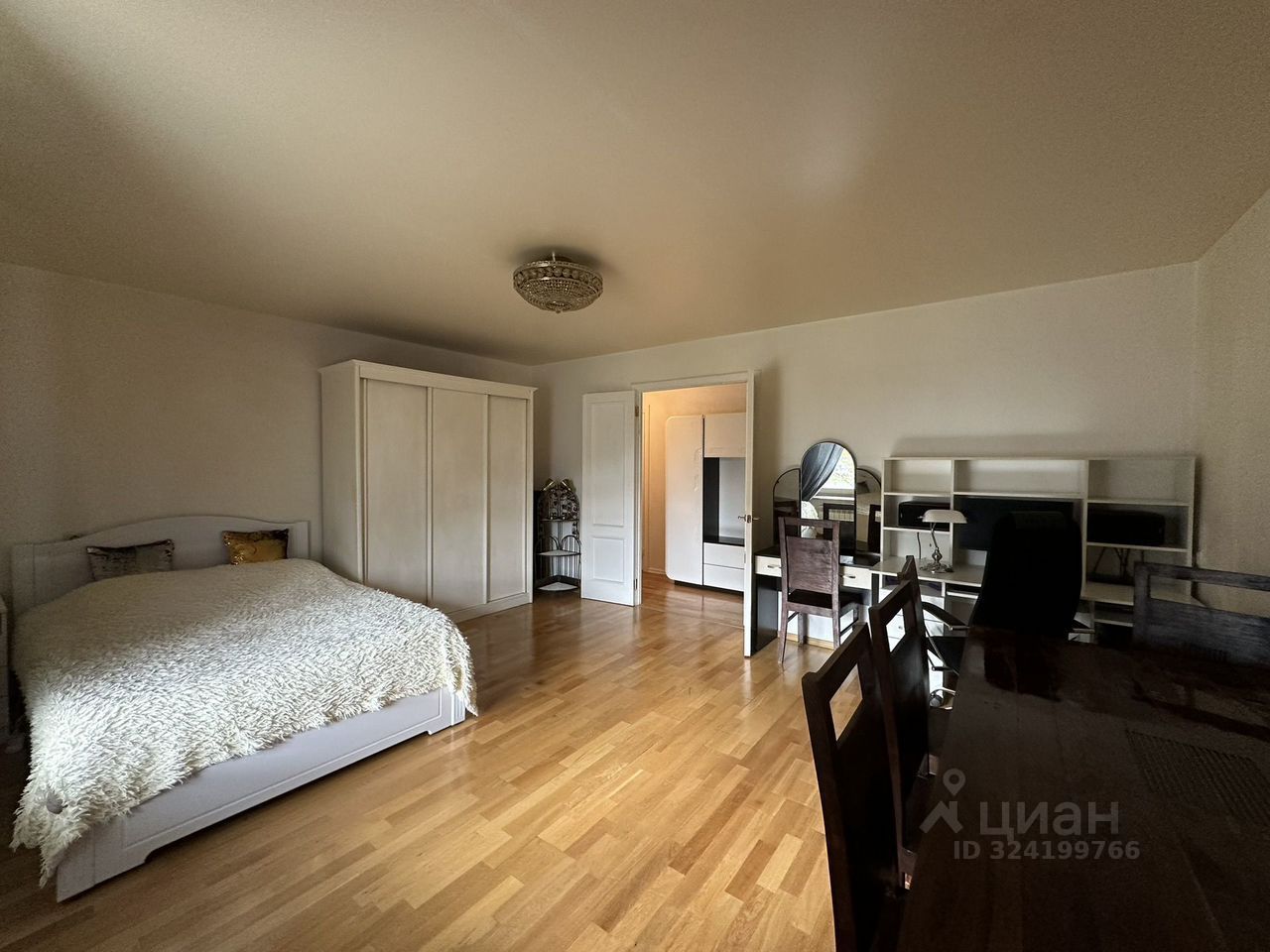 Продажа 2-комн квартиры на вторичном рынке Богатырский проспект, 57к1В