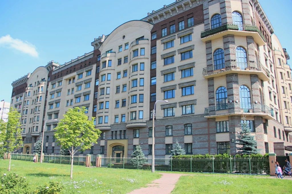 Продажа 5-комн квартиры на вторичном рынке улица Нахимова, 15