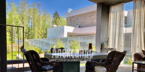 Коттедж/дом Лисий Нос пос., Большой просп.,  д. 50