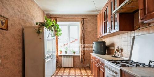 3-комн квартира Театральная площадь,  д. 12