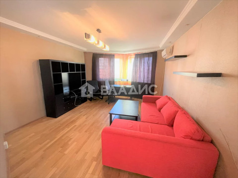 Продажа 2-комн квартиры на вторичном рынке Нахабино, ул. Чкалова,  д. 5