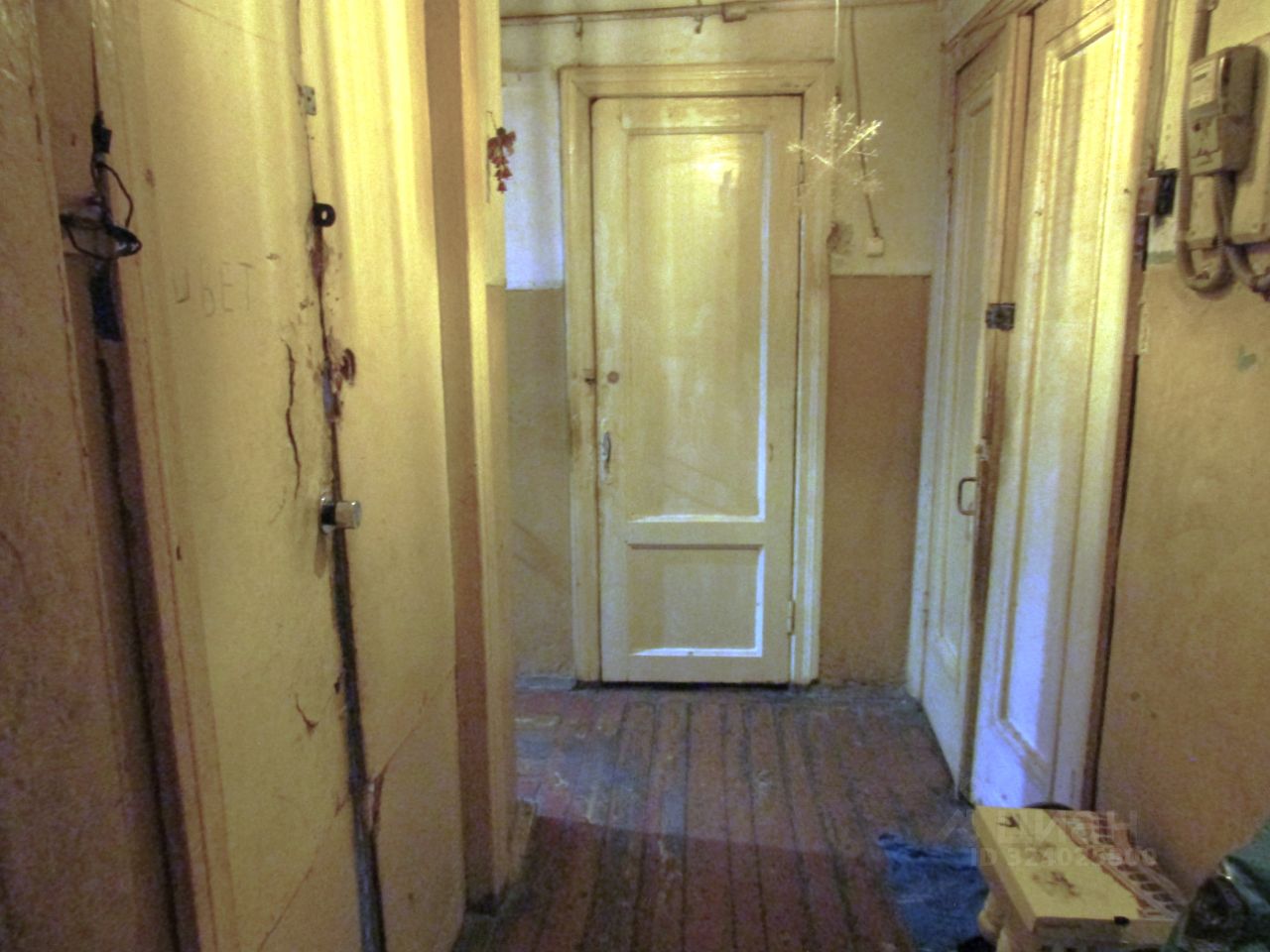 Продажа 2-комн квартиры на вторичном рынке улица Коммуны, 54к2