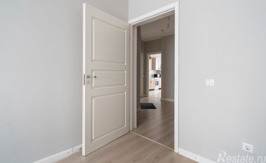 Продажа 2-комн квартиры на вторичном рынке Русановская ул