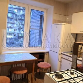 Продажа 3-комн квартиры на вторичном рынке Будапештская улица,  д. 38 к3