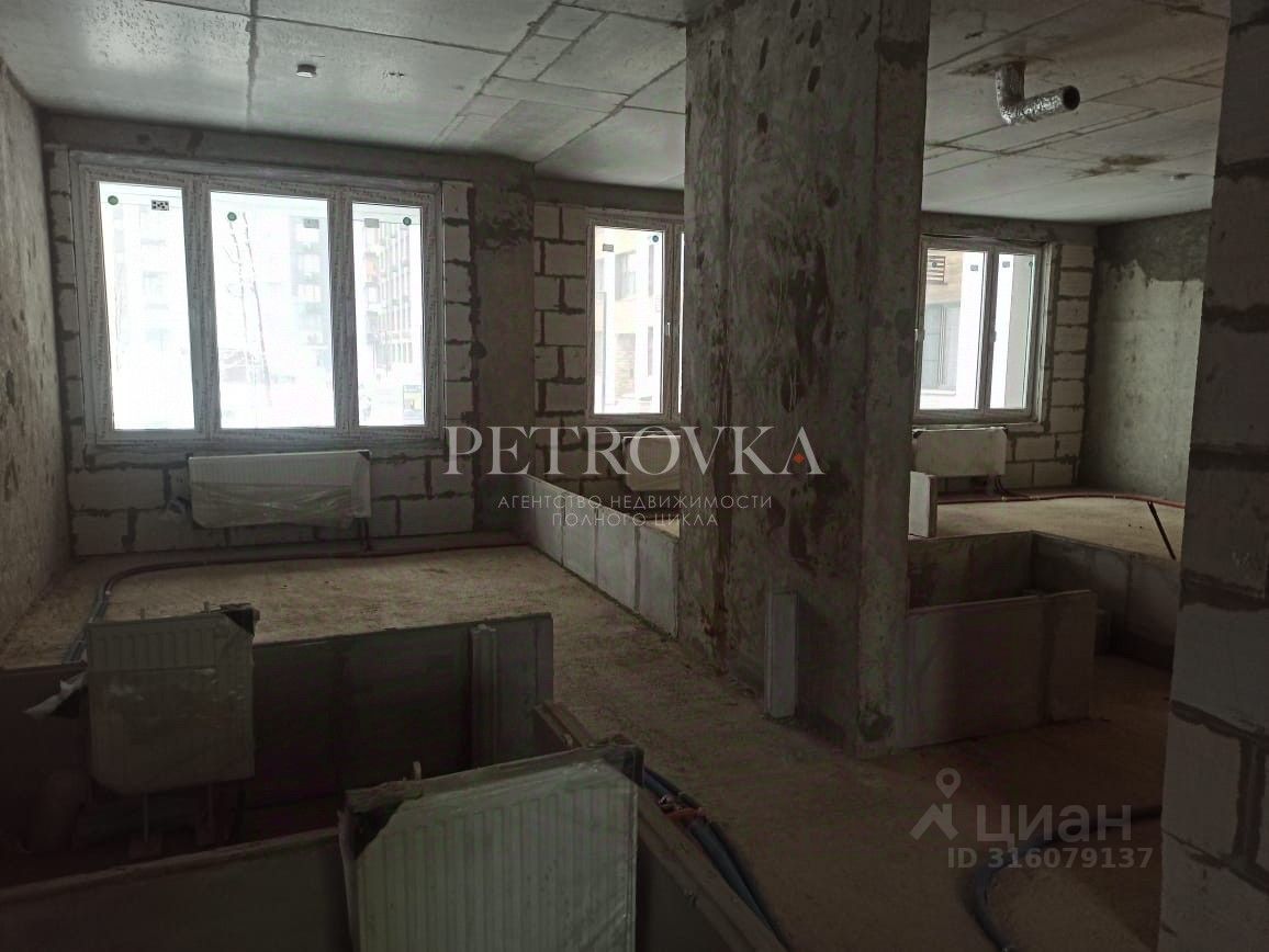 Продажа 3-комн квартиры на вторичном рынке Опалиха мкр, бульвар Серебряный, 4