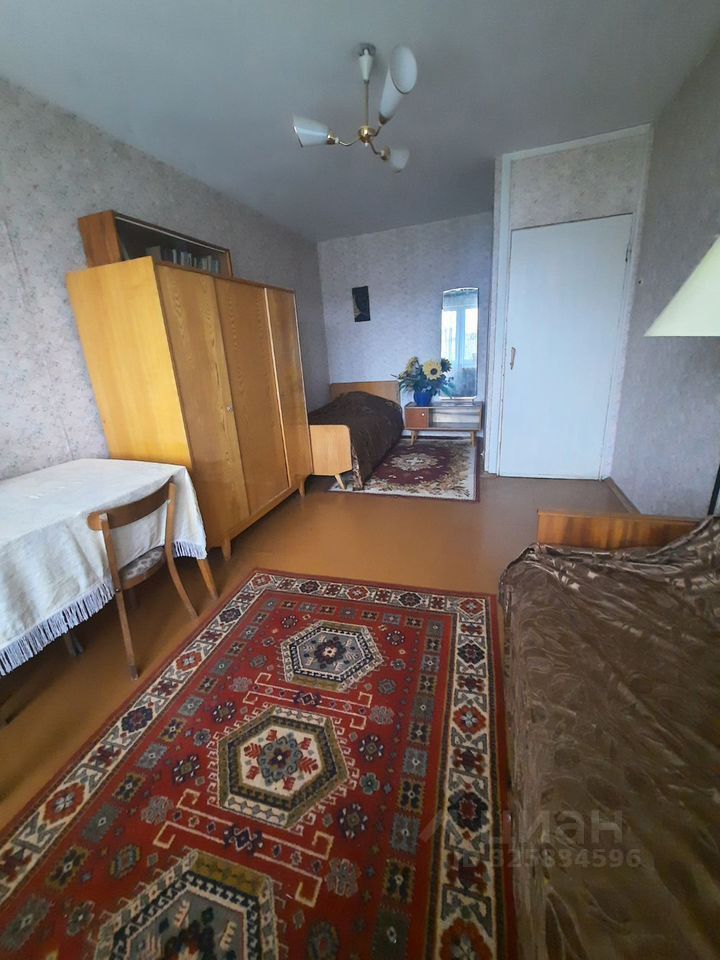 Продажа 2-комн квартиры на вторичном рынке Ломоносов, Швейцарская улица, 8к2