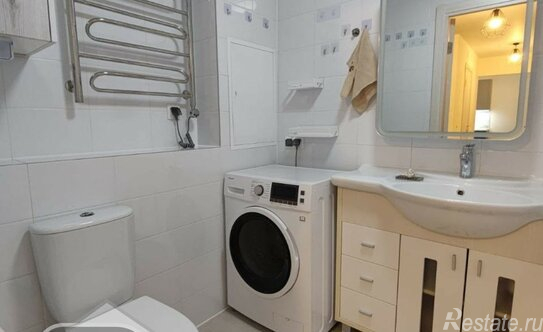 Продажа 2-комн квартиры на вторичном рынке улица Александры Монаховой,  д. 90 к4