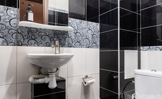 Продажа 2-комн квартиры на вторичном рынке Лыжный пер,  д. 3