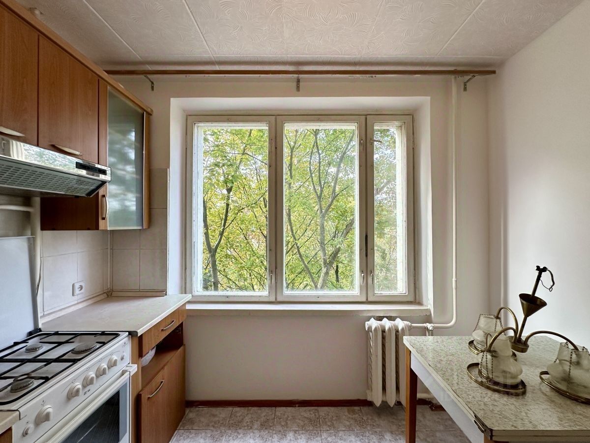 Продажа 2-комн квартиры на вторичном рынке улица Михайлова, 30/8