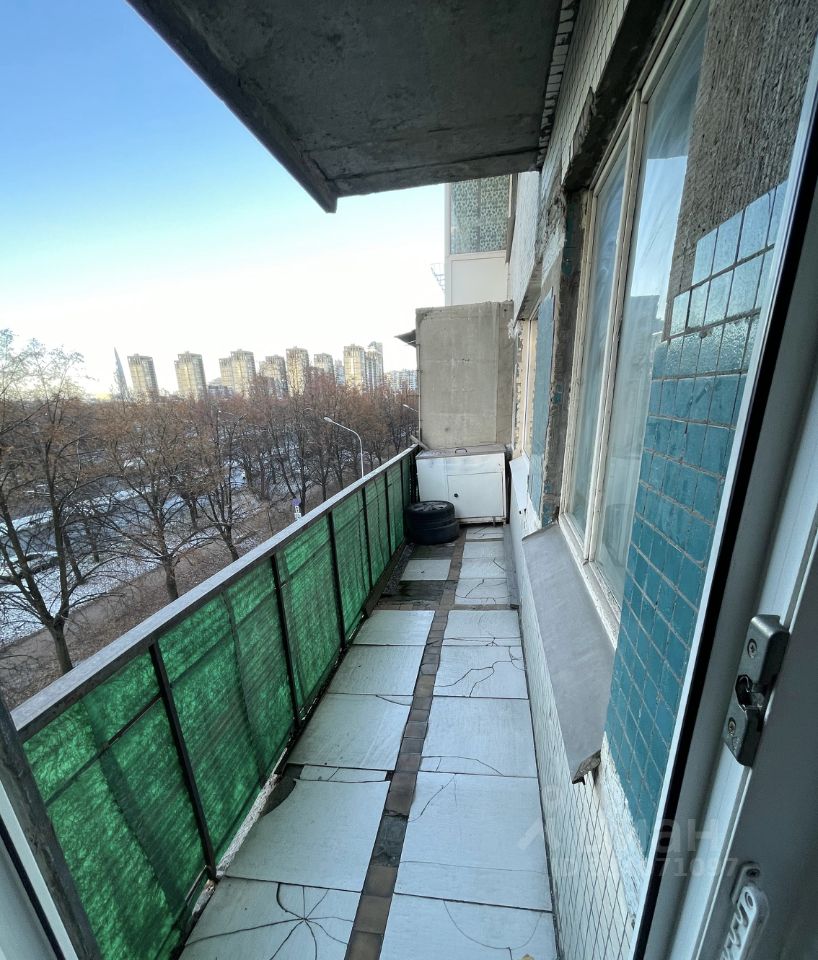 Продажа 2-комн квартиры на вторичном рынке улица Кораблестроителей, 23К1